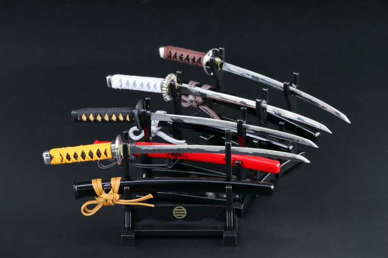 近藤・土方・沖田・齋藤…新選組の愛刀がモチーフ！「名刀ペーパー