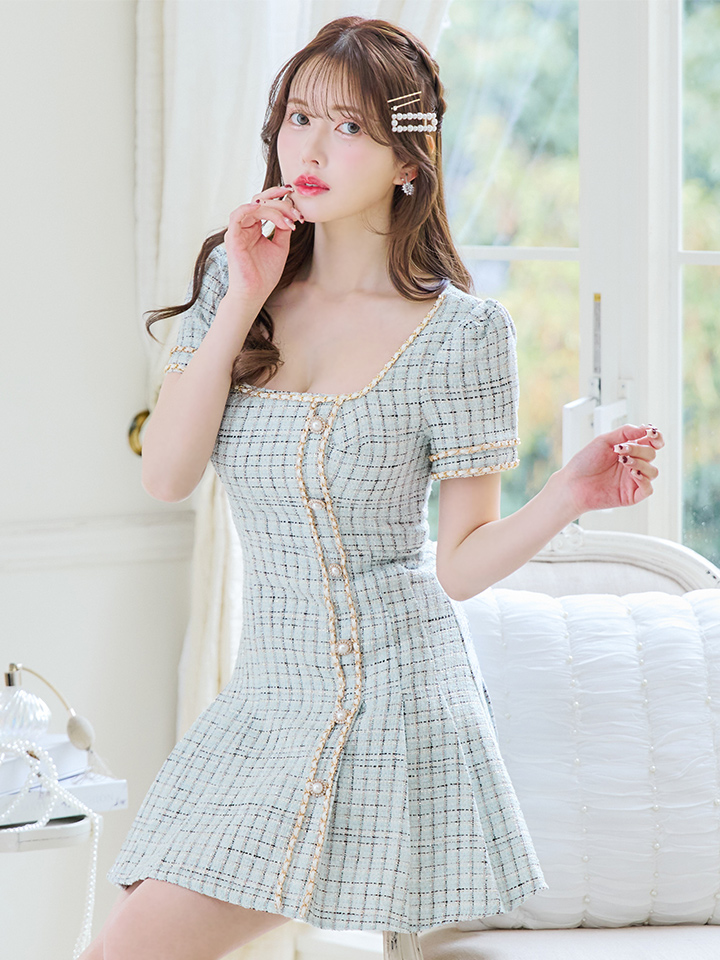 即日発送】スクエアネックプリーツスカートミニドレス/キャバドレス