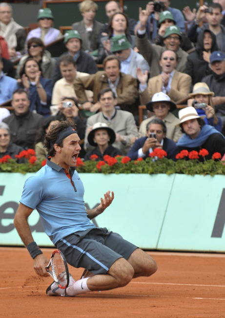 全仏オープンで…：ロジャー・フェデラー 栄光のグランドスラム制覇