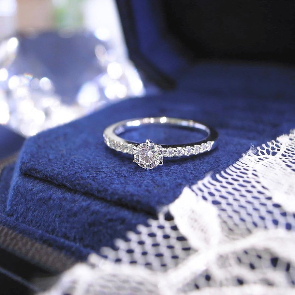 ロイヤルアッシャーダイヤモンド 婚約指輪 ERA688 | ロイヤル