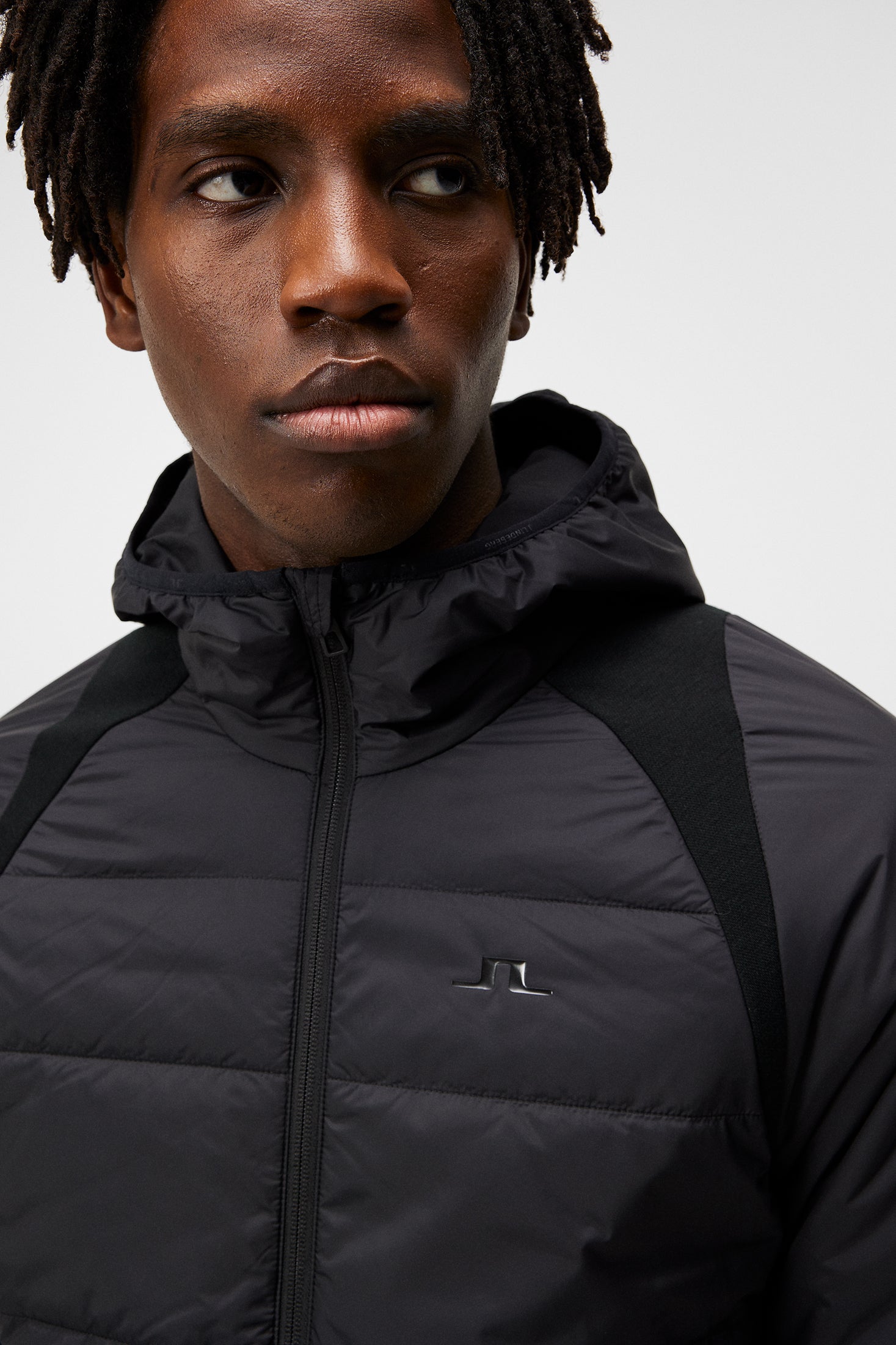 Scott Hybrid Hood / Black – J.Lindeberg