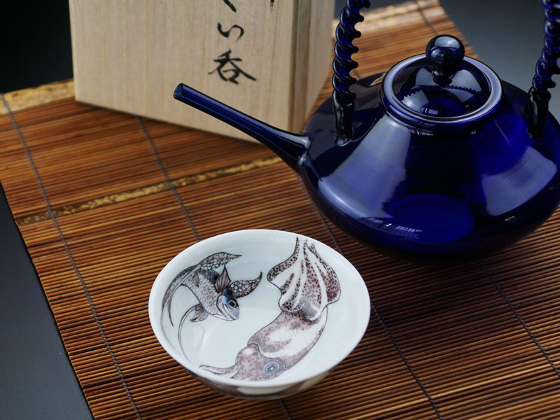 有田焼】ぐい呑み 色絵烏賊図 - JTOPIA