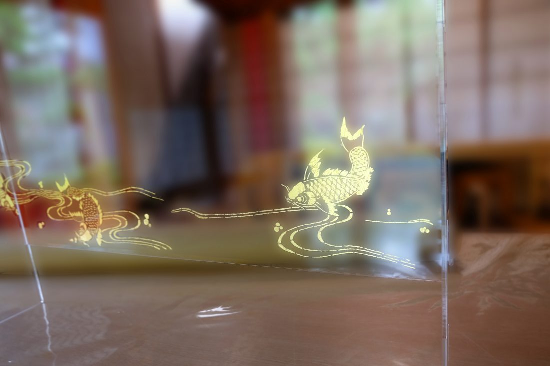 コロナ対策】飛沫感染防止アクリルパネル に金箔加工｜かなざわカタニ