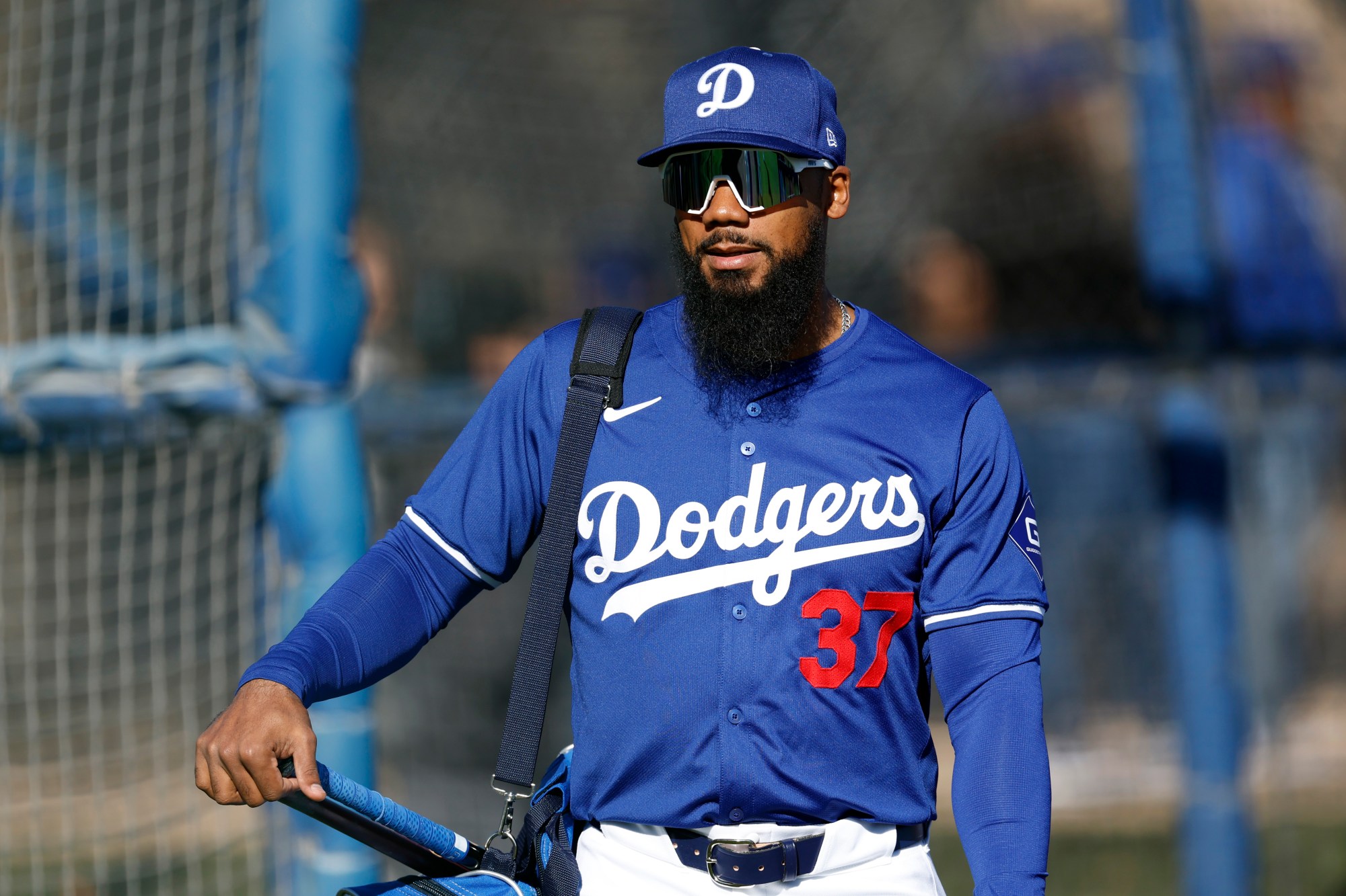 Dodgers' Teoscar Hernandez aims to be productive in his new home