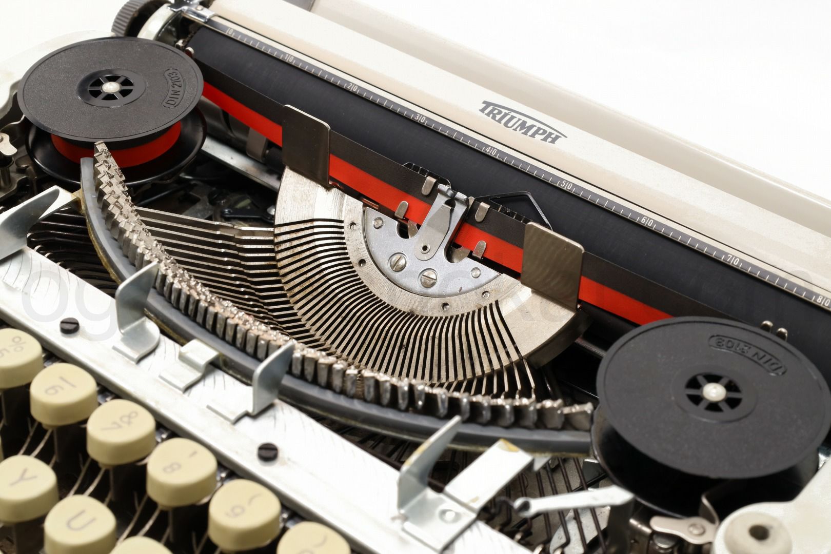 TRIUMPH Tippa 1 中古タイプライター｜タイプライター専門店の尾河商会