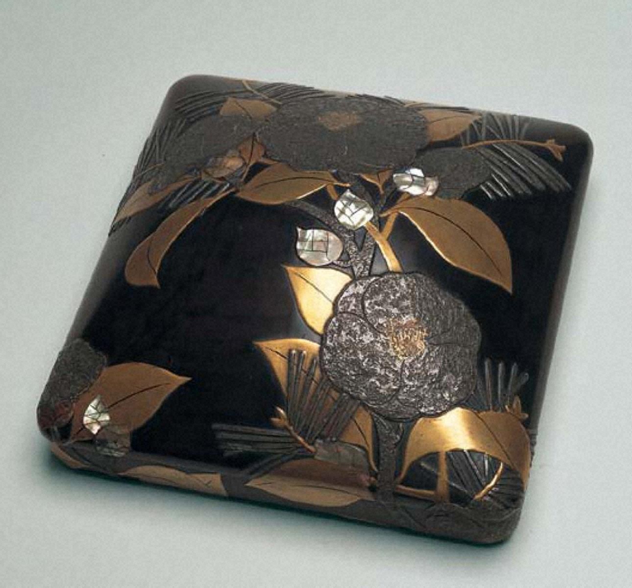 超限定12月31日20時迄‼️JAPAN輪島螺鈿蒔絵『菊づくし』四段重箱在銘