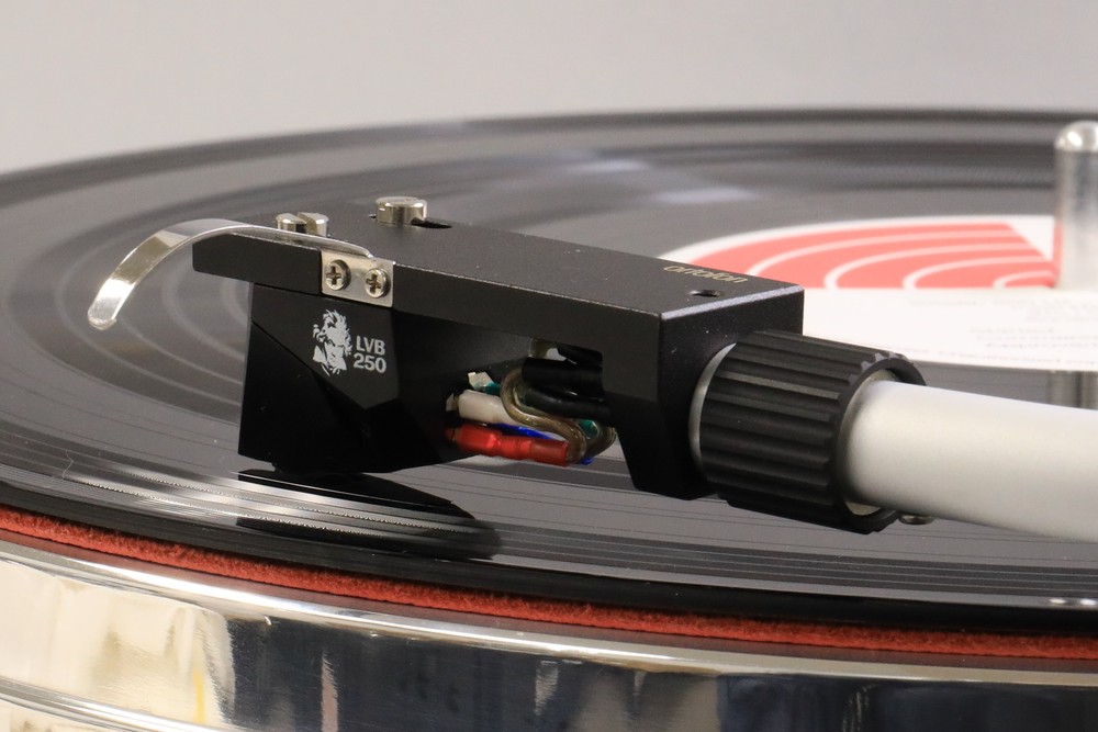 カートリッジの形状・質量（重さ）と音色について｜アナログオーディオ