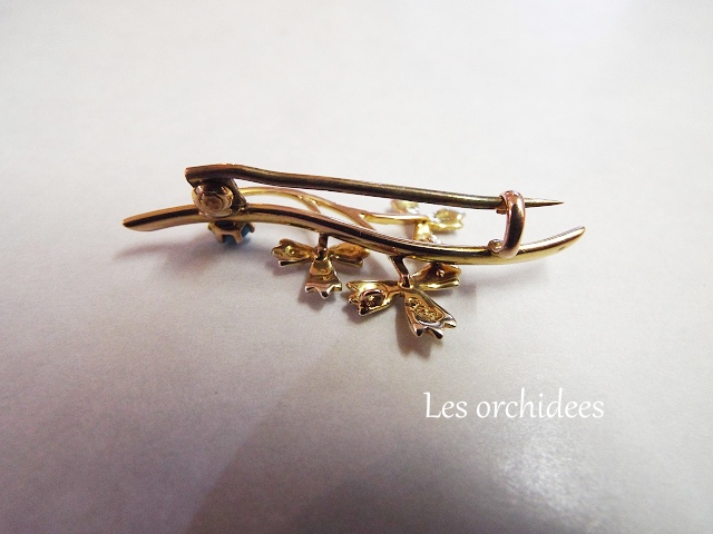 英国アンティーク 9金 3つのシャムロック ブローチ オルキデ 恵比寿