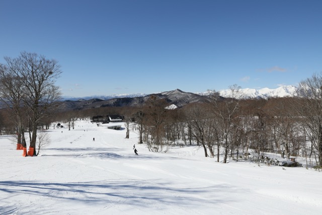 たんばらスキーパーク】ビギナーや家族連れが安心して滑れるゲレンデ