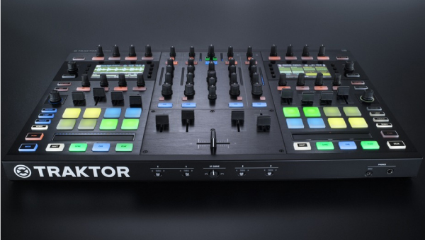 NATIVE INSTRUMENTS TRAKTOR KONTROL S8の紹介です。
