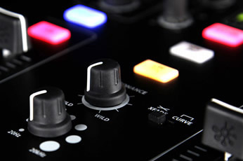 Allen&HeathのDJミキサーXONE:23の紹介ページです。