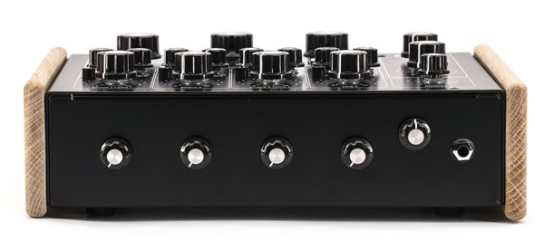 フランス生まれのハンドメイドロータリーDJミキサー、E&SのDJR400のご