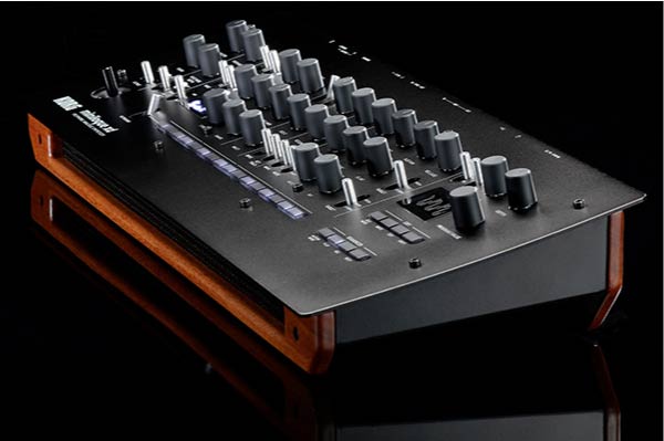 KORGのアナログシンセ、minilogue xd moduleのご紹介です。