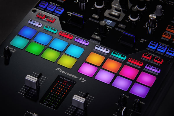 DJM-S7】Pioneer DJからシンプルレイアウトのスクラッチミキサー！