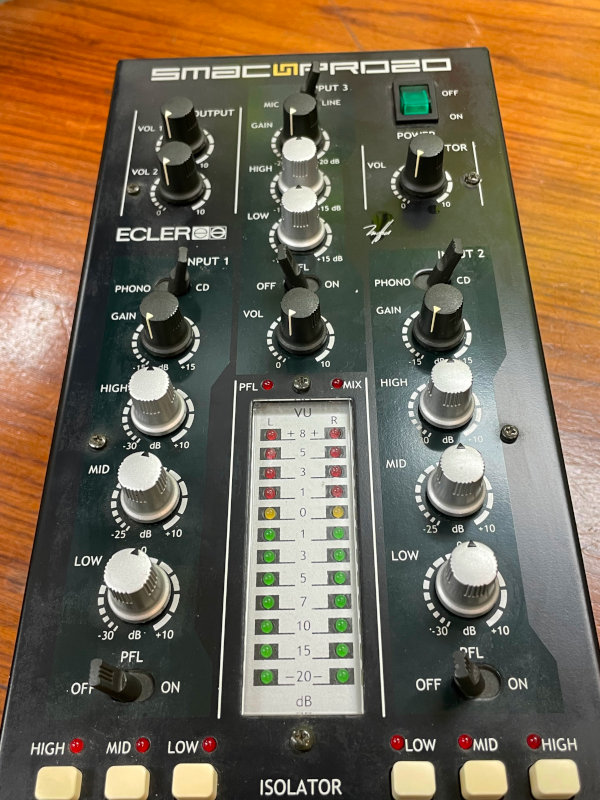 ECLERのDJミキサー、SMAC PRO20のジャンク品です。