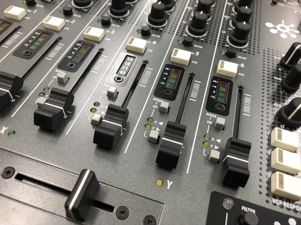 中古品】ALLEN & HEATH/DJミキサー/XONE:62☆専用フライトケース付き