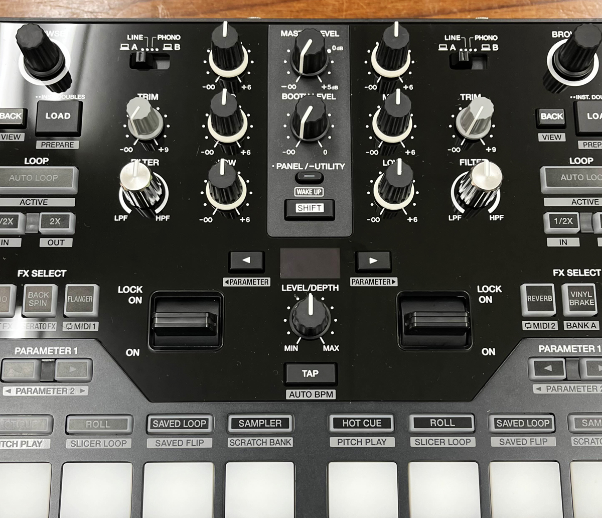 中古美品】Pioneer DJ - DJM-S7（DECKSAVER付き）