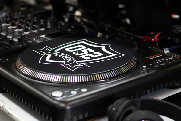 限定生産！】スリップマット / Dr. SUZUKI/WCC 052 RECORDS(2枚入) 厚