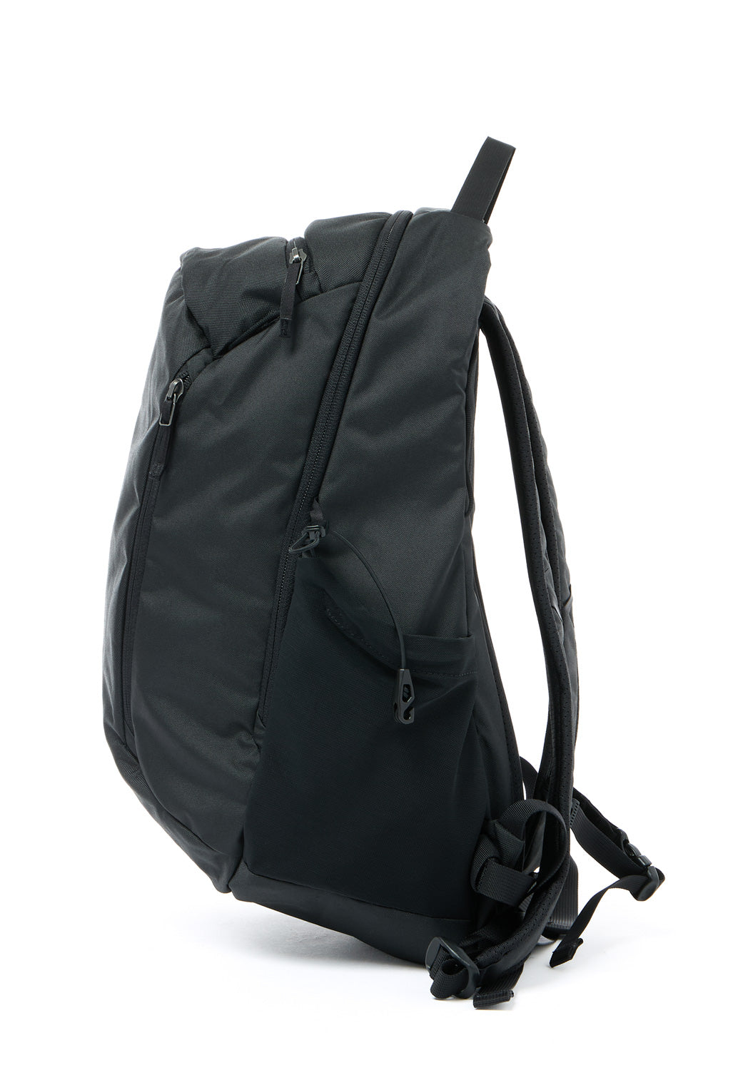Arc'teryx Mantis 26 Backpack - Black – Outsiders Store UK