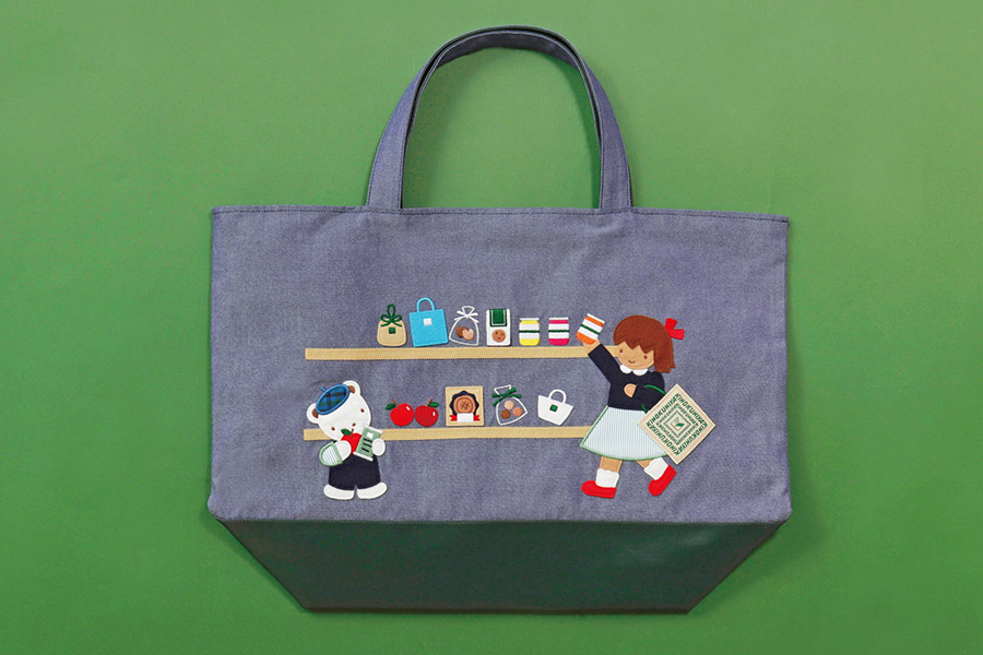 ファミリア×高級スーパーがコラボ、2万円超のトートバッグ | Lmaga.jp