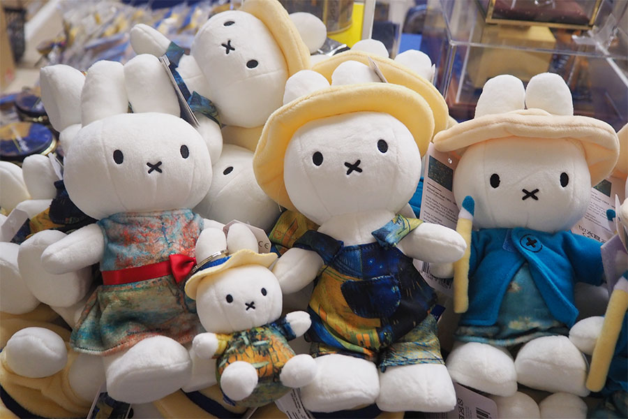 散財しちゃう！ 神戸の「大ゴッホ展」限定グッズ、名作尽くしだった