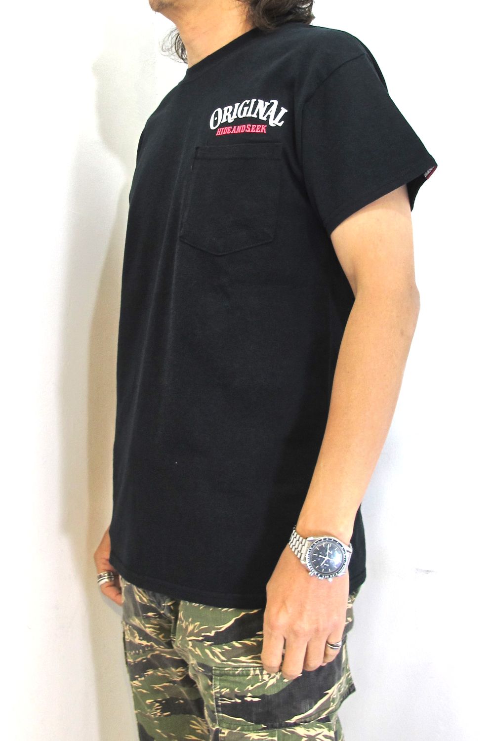 HIDE AND SEEK - ×TENDERLOIN POCKET S/S TEE (BLACK