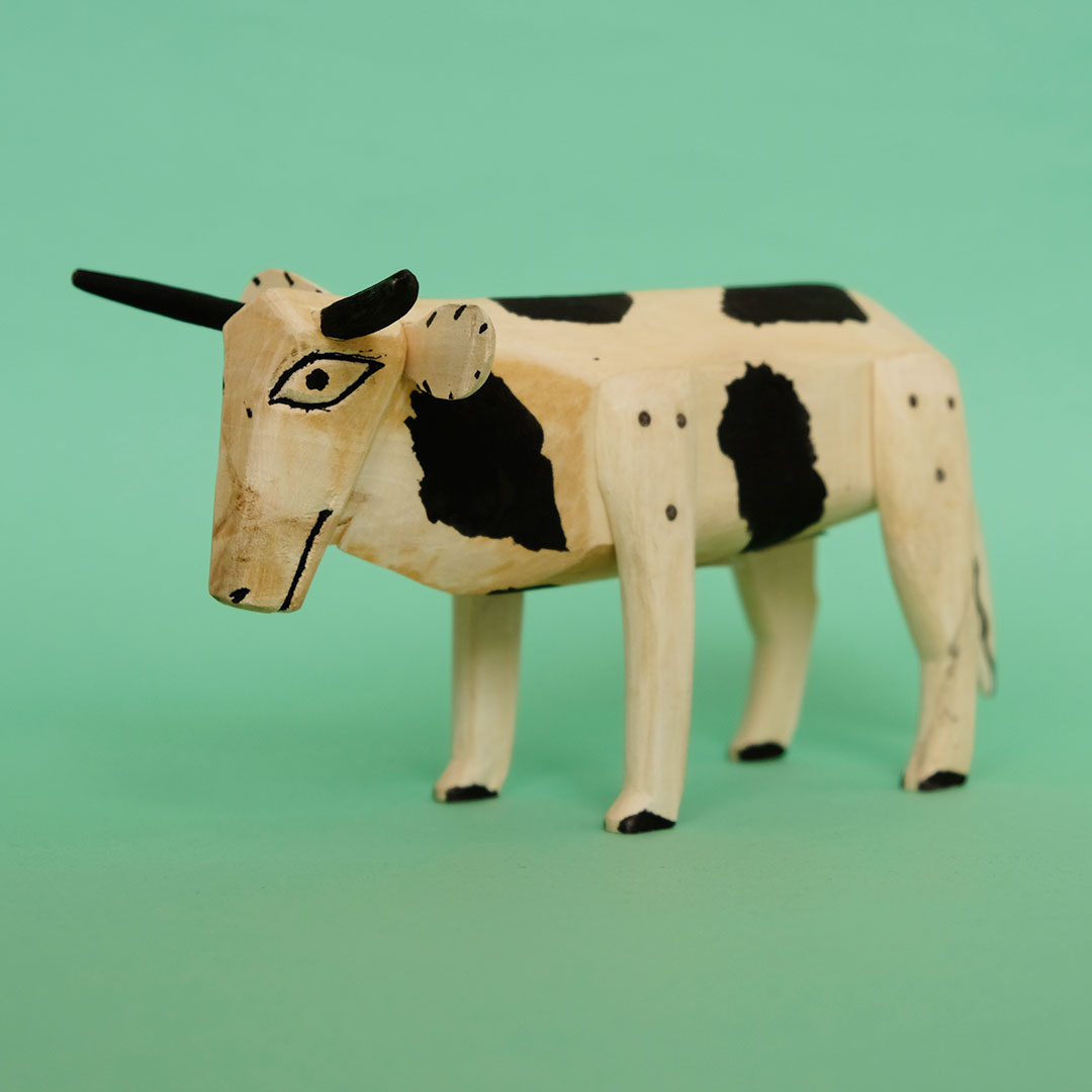 牛（木彫 置物）- LABRAVA [メキシコ 民芸 フォークアート 雑貨]