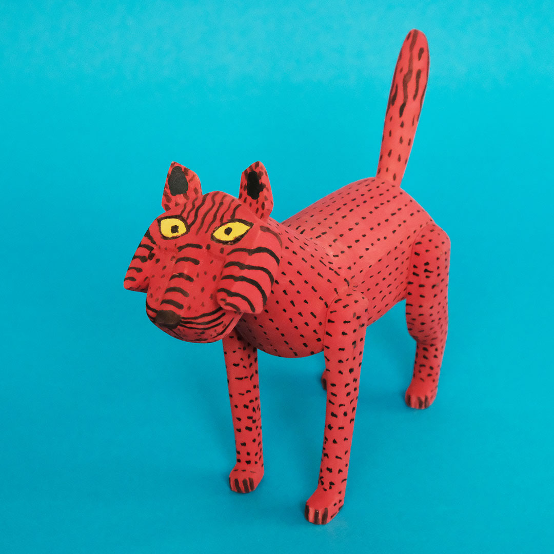 山猫（木彫り置物）- LABRAVA [メキシコ 民芸 フォークアート 雑貨]