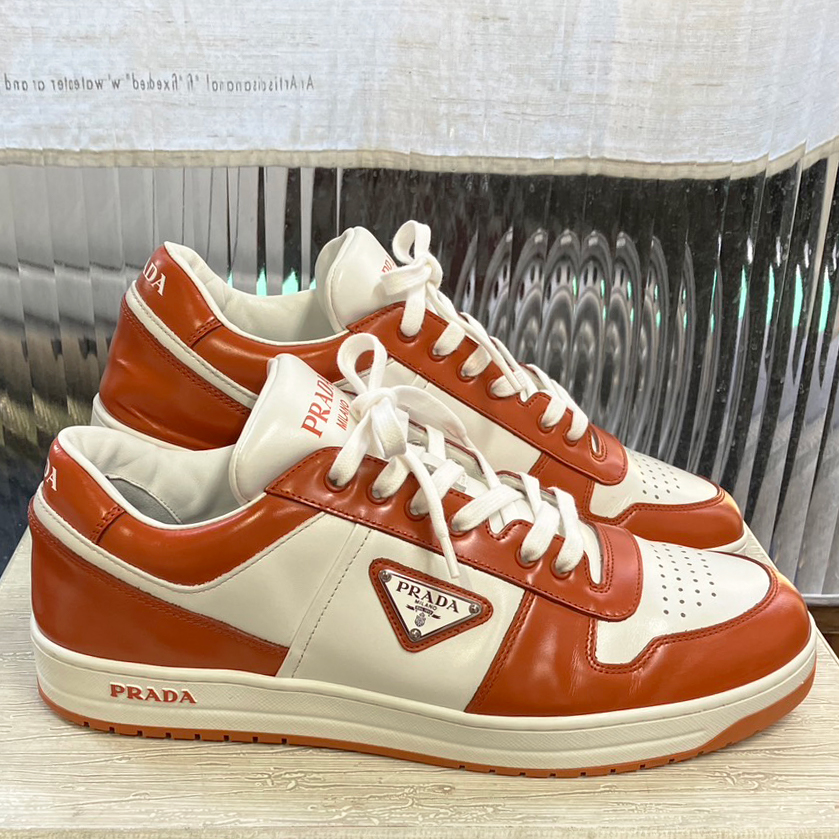 アレキサンダーマックイーン］ホワイトレザースニーカーのクリーニング