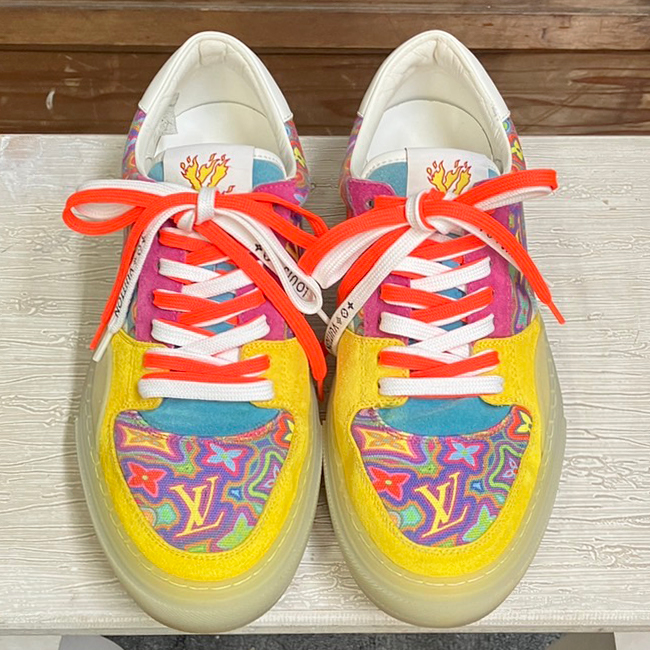 アレキサンダーマックイーン］ホワイトレザースニーカーのクリーニング