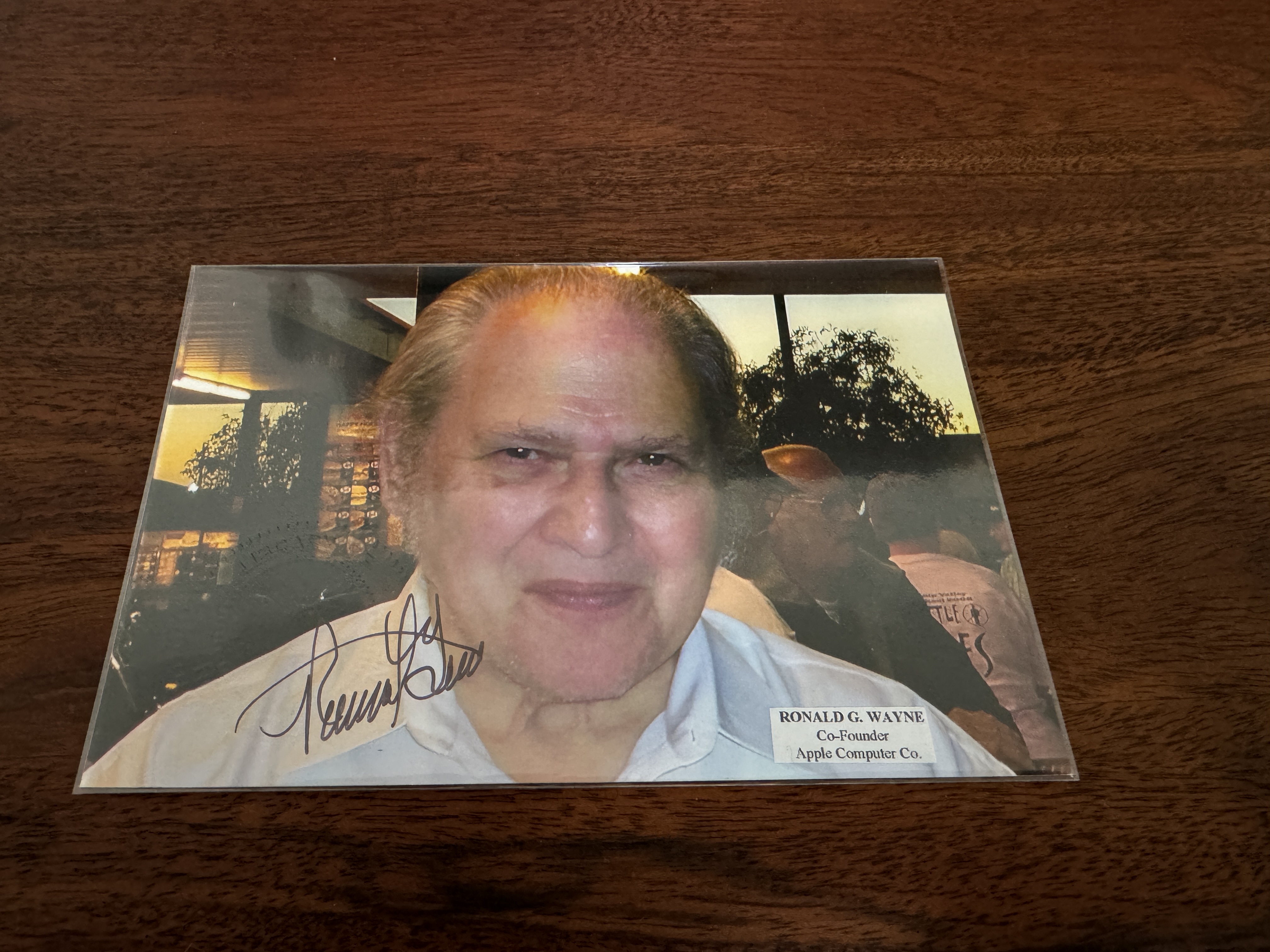 ロナルド・G・ウェイン: 見逃した男のサインがあります— Letem svetem