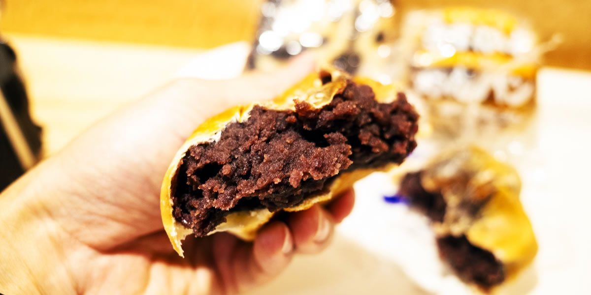 あんぱん」、それとも「あんこ」そのもの!? ローライフレックス片手に