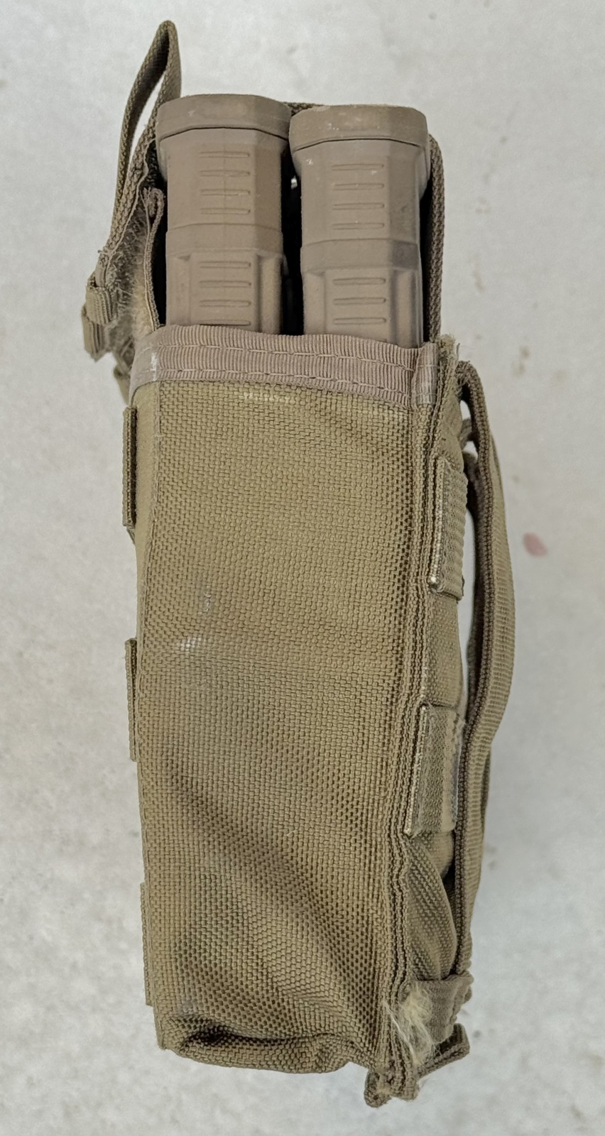 米軍放出品 TACTICAL ASSAULT GEAR マガジンポーチ4連