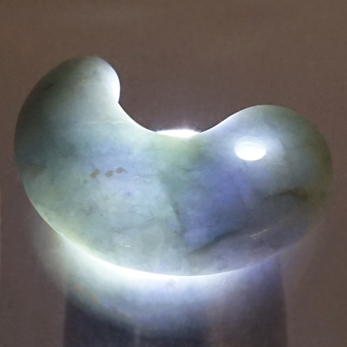 翡翠 ひすい ヒスイ 国石 硬玉 ジェダイド 5月誕生石 安定 平穏 慈悲 知恵