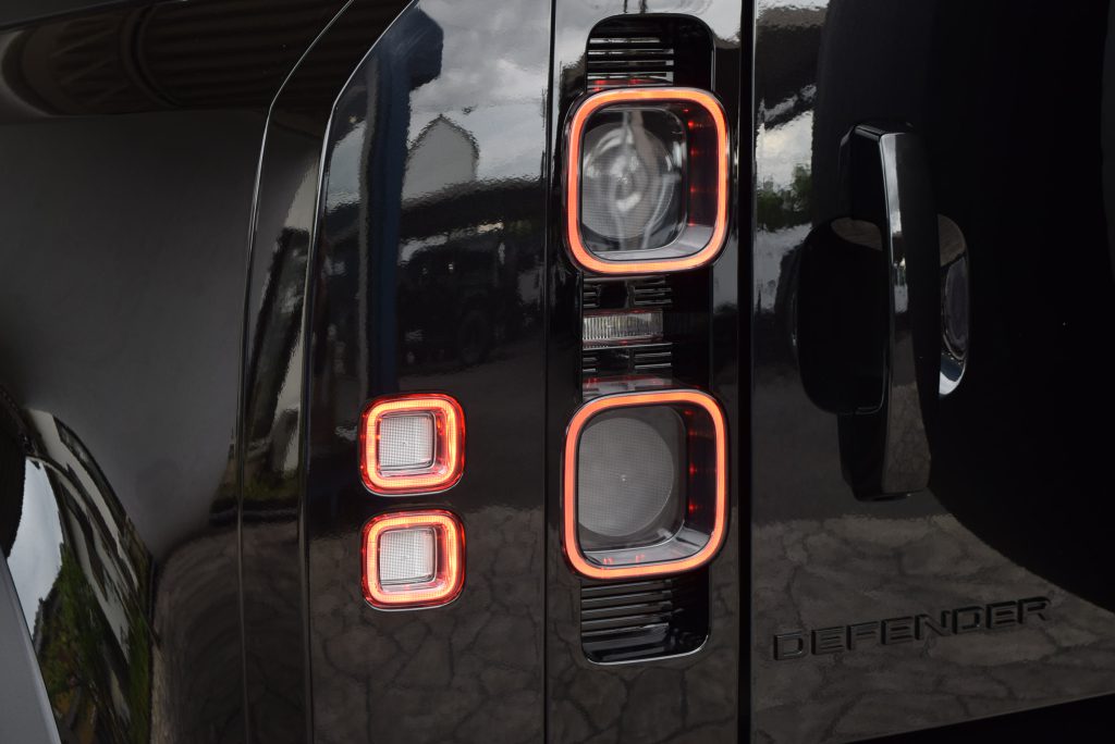 ディフェンダー90 110 リアスモークテールランプSET | 輸入SUV