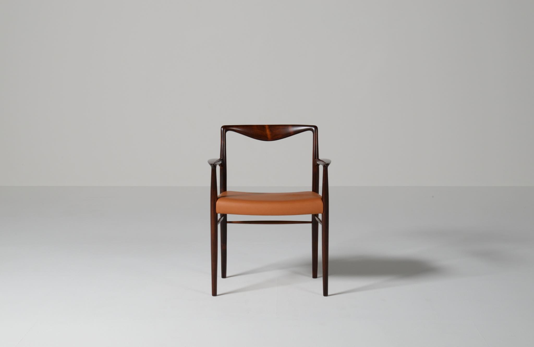 Kai Lyngfeldt-Larsen Arm chair in Rosewood｜Luca Scandinavia