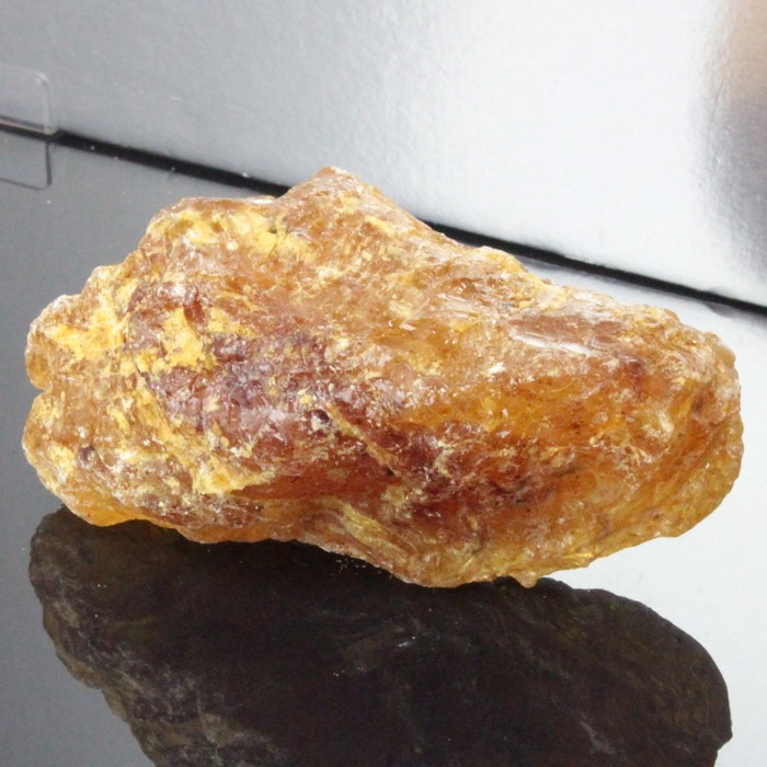 琥珀原石の上手な選び方と使い方 - パワーストーン 天然石通販 LuLu