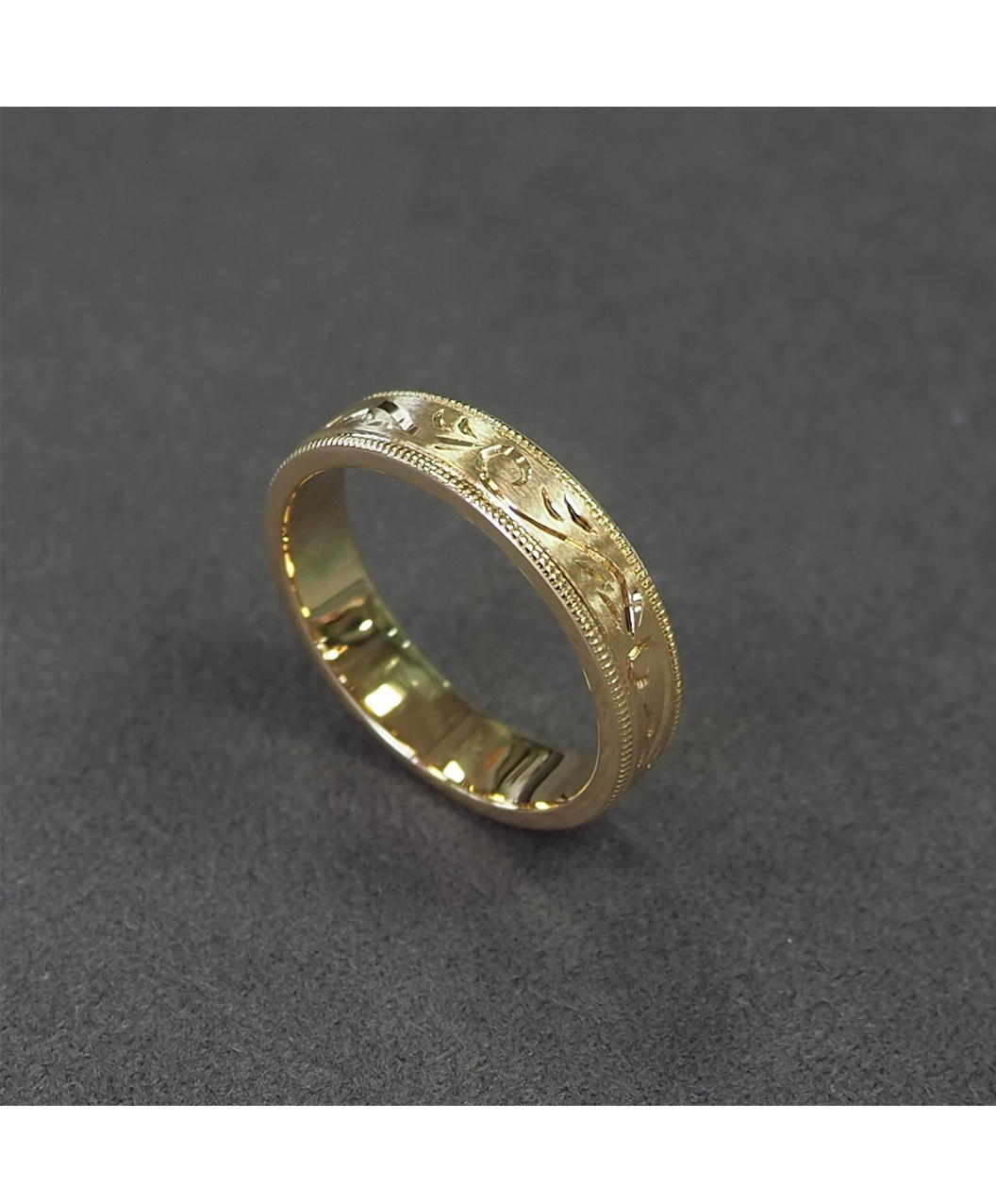 ジュエリーリフォーム事例】唐草模様のK18リングを、力強く美しい