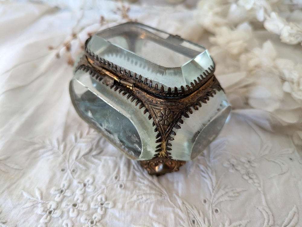 フランス 19世紀末 ベベルガラスのジュエリーボックス