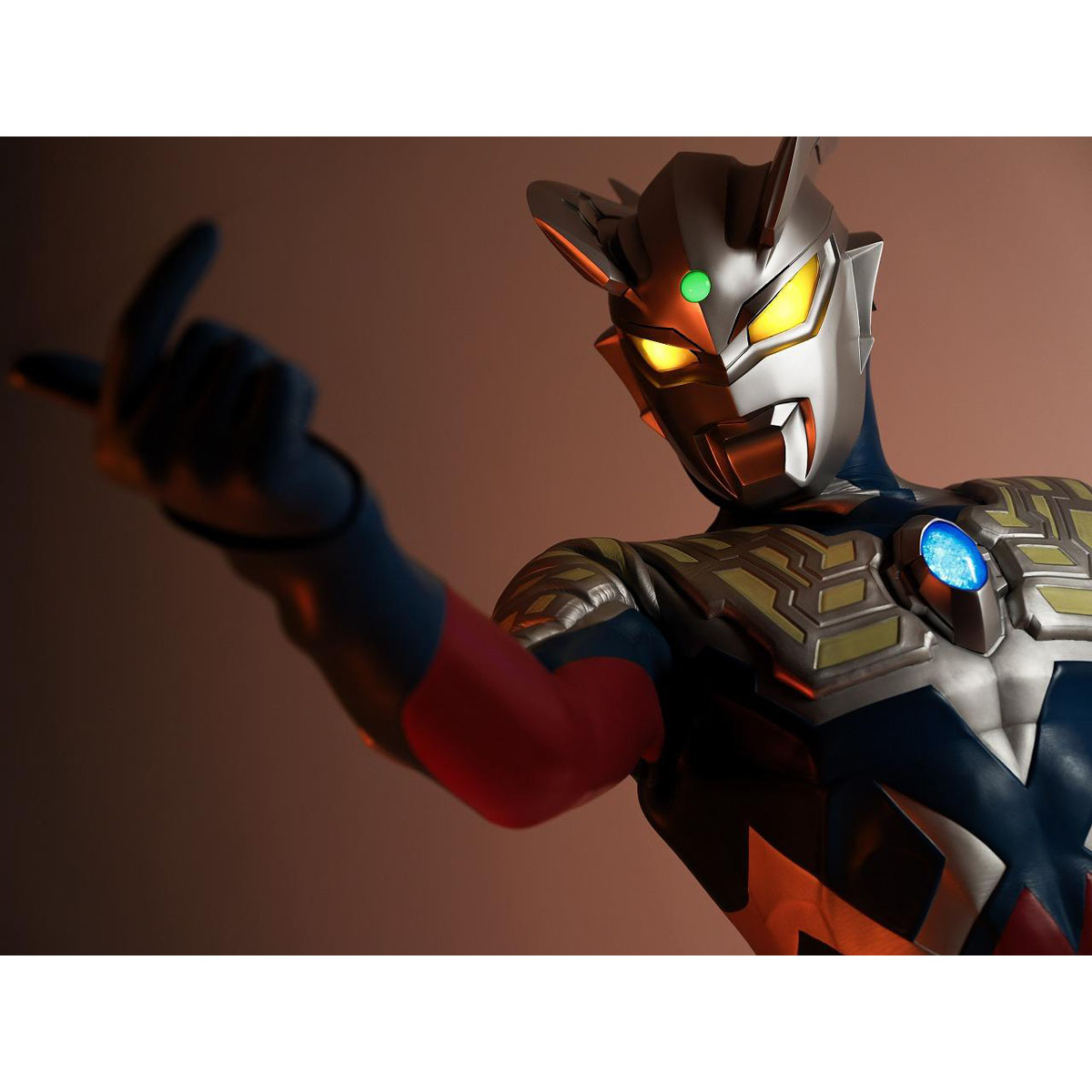 ウルトラマンゼロ 15th Anniversary Memorial Photo Book Beyond the