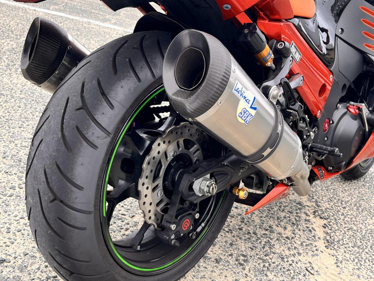 脳みそが置いて行かれる加速力 ZX-14R【みんなのバイク