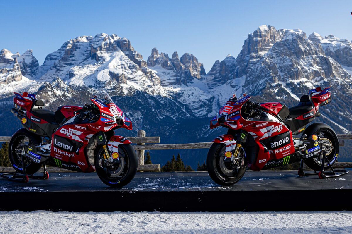 ドゥカティ100周年マシンを公開 マルケス＆バニャイア体制で2026年開幕