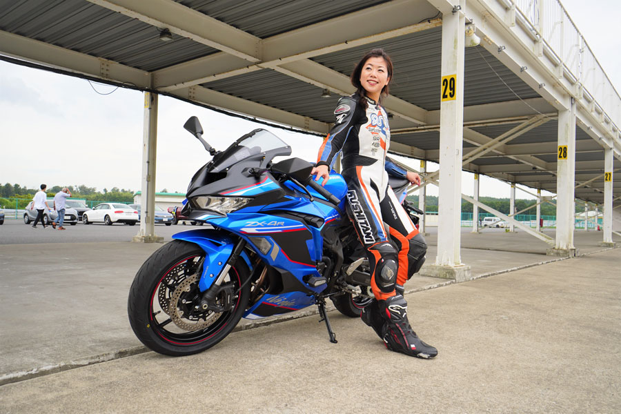 令和の400cc 4気筒スーパースポーツ 【Kawasaki Ninja ZX-4RR/Ninja ZX
