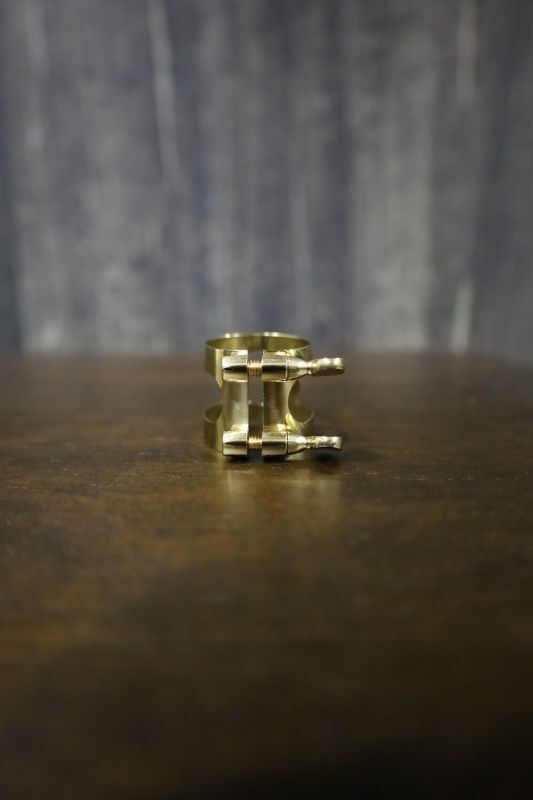 Selmer 旧リガチャー A.Sax.用 - 管楽器を深く楽しむ人へ｜MOUTON