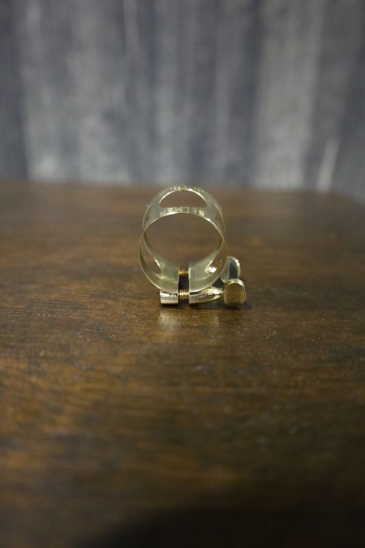 Selmer 旧リガチャー A.Sax.用 - 管楽器を深く楽しむ人へ｜MOUTON