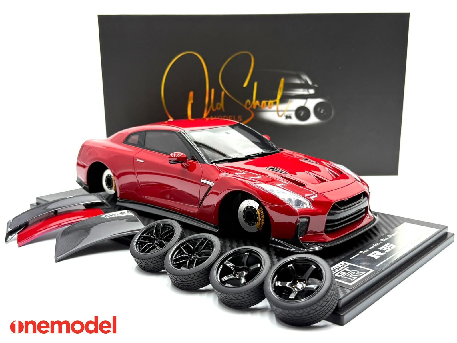 One Model 1:18 Nissan GT-R R35 Custom Edition in Passion Red