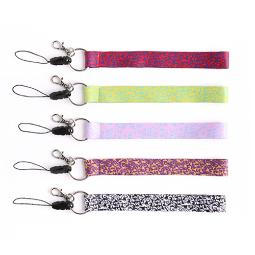 週末ヒロイン ももいろクローバーZ オフィシャルグッズ大百科