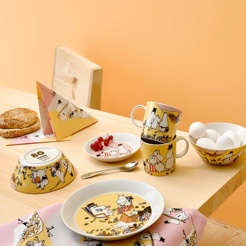 ムーミン クラシック マグ 0.3L ファミリータイム 80周年 | ムーミン