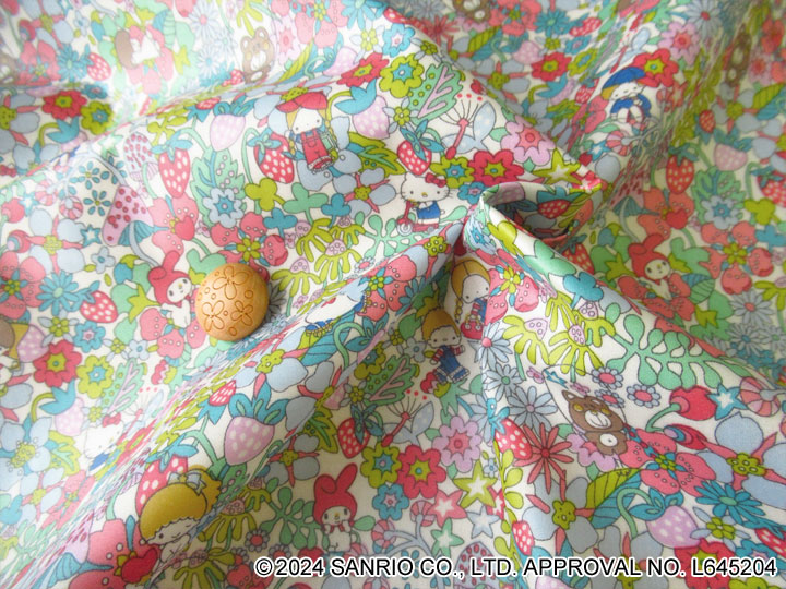 ハローキティ×リバティファブリック ツヤ消しラミネート(ビニール