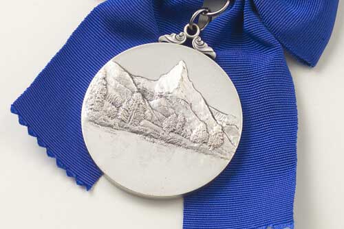 記念メダル | 松本徽章工業株式会社
